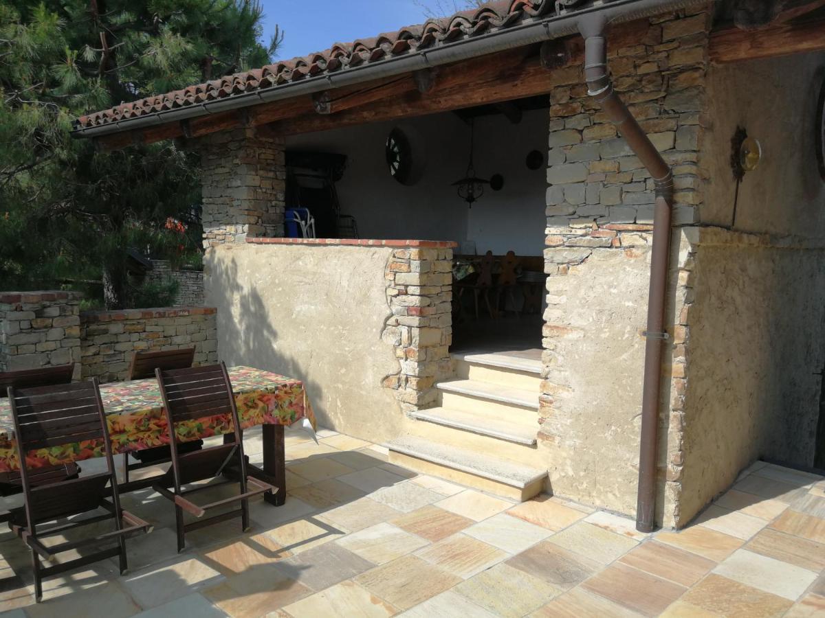 Agriturismo Sondrea Sinio Eksteriør billede