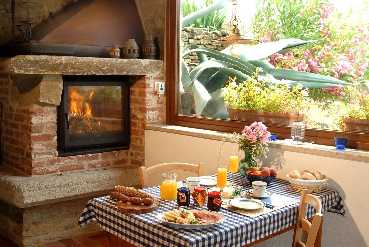 Agriturismo Sondrea Sinio Eksteriør billede