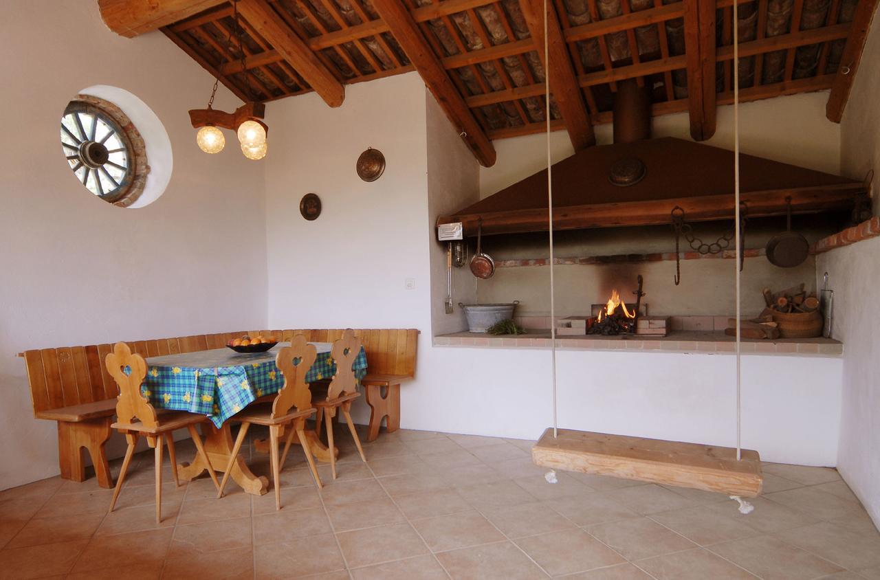 Agriturismo Sondrea Sinio Eksteriør billede