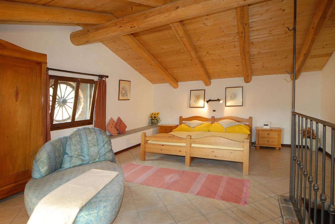 Agriturismo Sondrea Sinio Eksteriør billede